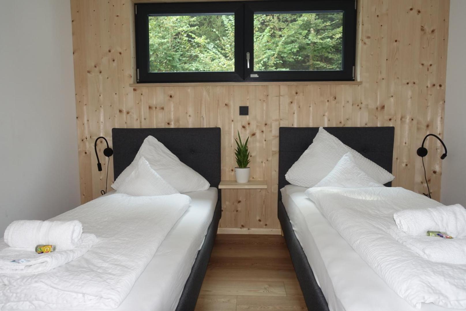 Waldblick - Neubau - Self-check-in - Kein Verkehr - Am Wald - Parkplaetze Vor Tuer - Or Double Innsbruck